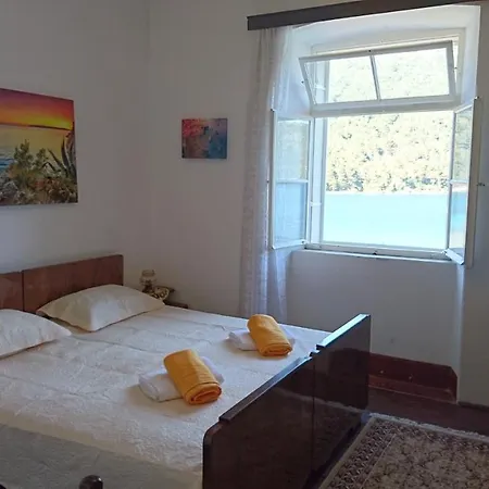 Apartment By The Sea Broce, Peljesac - 13182 *